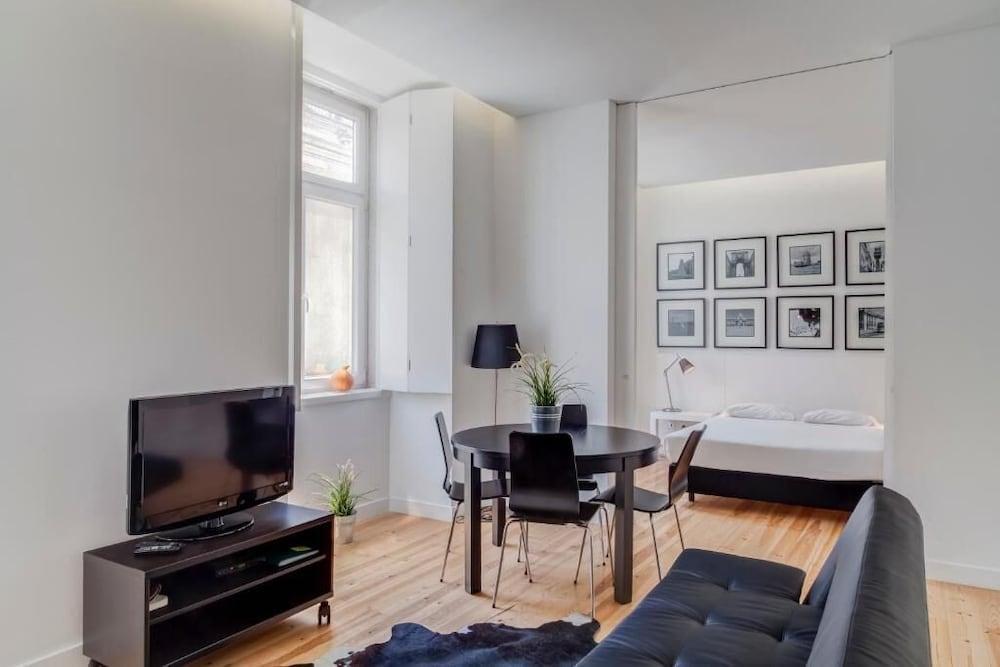 Hello Lisbon Terreiro Do Paco Apartments Екстер'єр фото